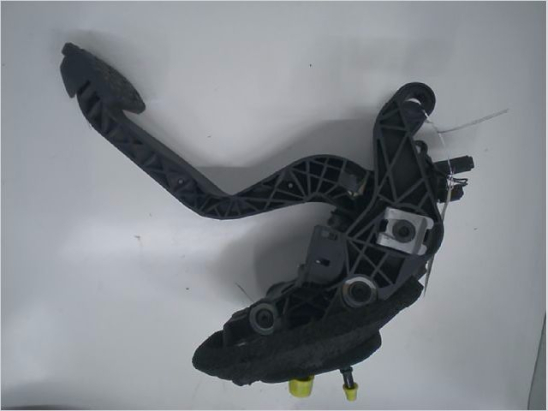 Pedale embrayage occasion FORD FIESTA VI Phase 2 - 1.0i 12v 100ch