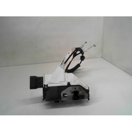 Serrure porte avd occasion PEUGEOT PARTNER II Phase 1 - 1.6 HDI 8v 90ch