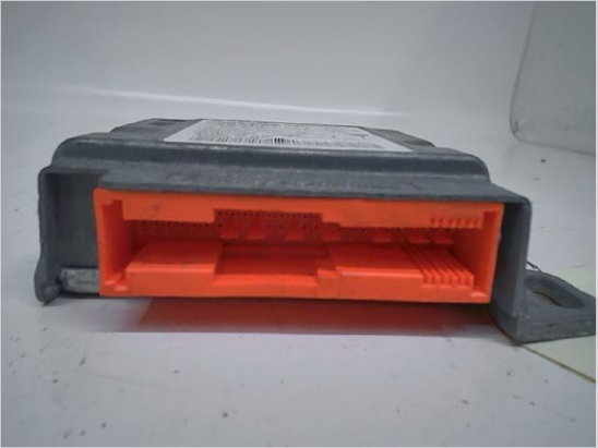 Boitier pyrotechnique occasion RENAULT MASTER II Phase 2 - 1.9 DCI 81ch