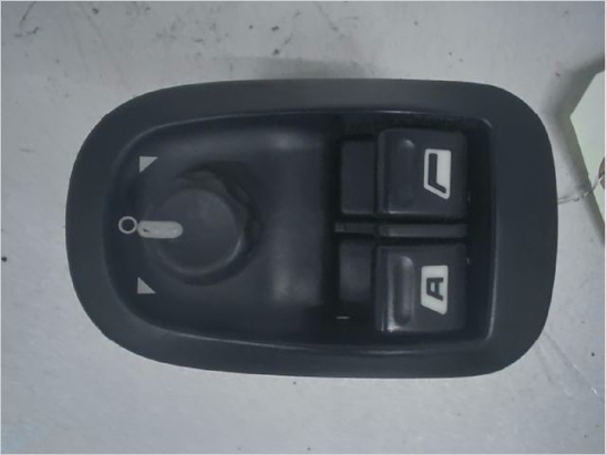 Commande lève-glace porte avant gauche occasion PEUGEOT EXPERT I Phase 2 - 1.9 D 8V 70ch