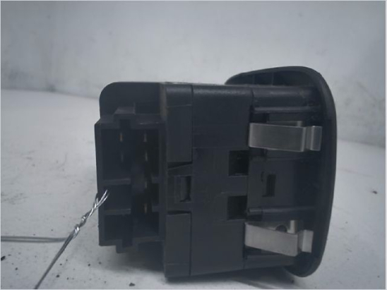 Commande lève-glace porte avant gauche occasion PEUGEOT EXPERT I Phase 2 - 1.9 D 8V 70ch