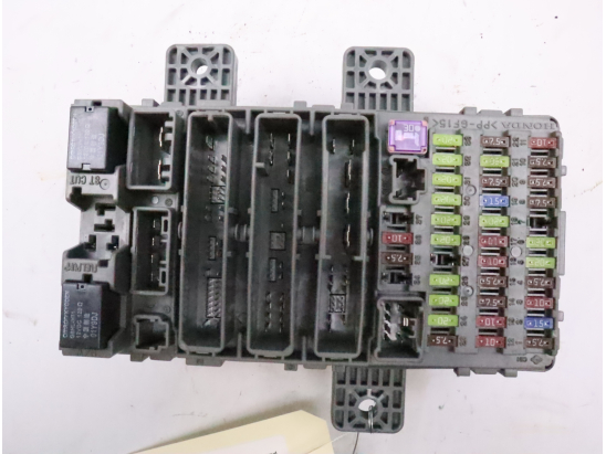 Boite a fusibles occasion HONDA CIVIC VII phase 2 - 2.2i CDTi 140ch