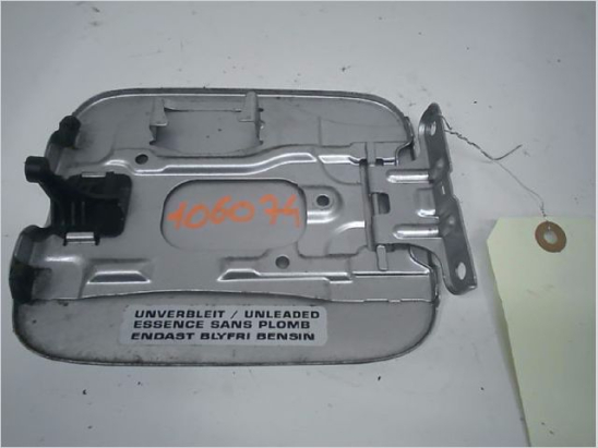 VOLET DE TRAPPE CARBURANT