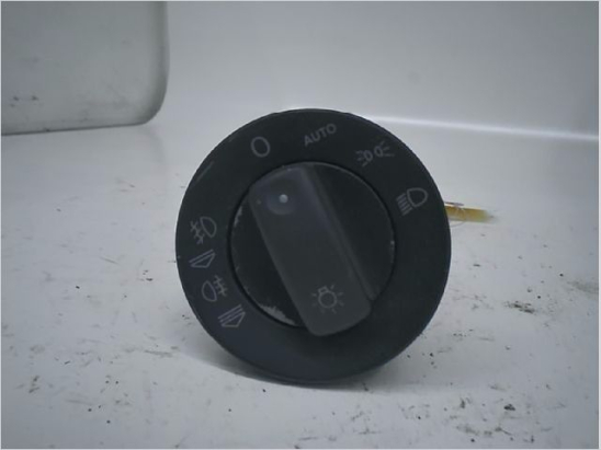 Commande eclairage occasion AUDI A4 II Phase 2 AVANT - 2.0 TDI 140ch