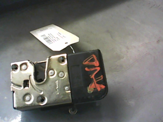 Serrure porte avd occasion PEUGEOT EXPERT I Phase 2 - 1.9 D 8V 70ch