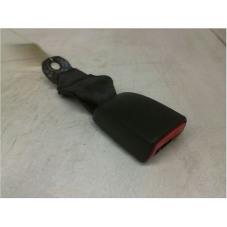 Ancrage ceinture arrière droit occasion SUZUKI SWIFT III Phase 1 - 1.3i 90ch