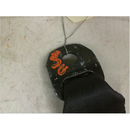 Ancrage ceinture arrière droit occasion SUZUKI SWIFT III Phase 1 - 1.3i 90ch