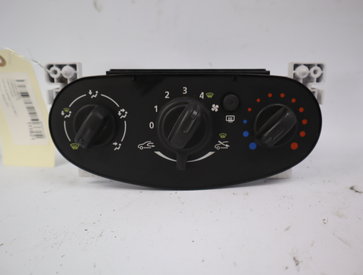 Commande de chauffage occasion DACIA DUSTER Phase 1 - 1.5 DCI 90ch