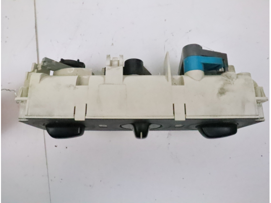 Commande de chauffage occasion PEUGEOT 306 Phase 1 - 1.9 D