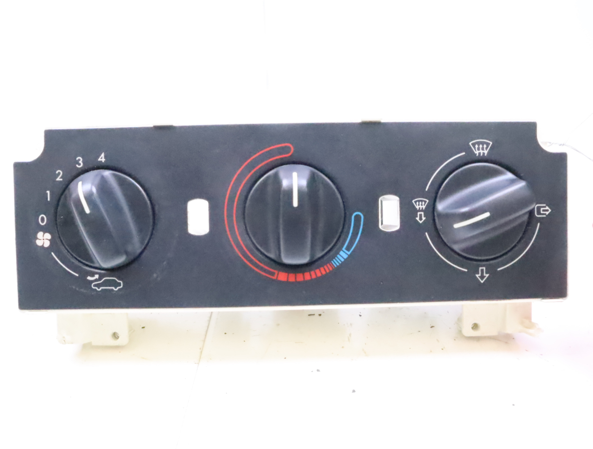 Commande de chauffage occasion PEUGEOT 306 Phase 2 - 1.4i