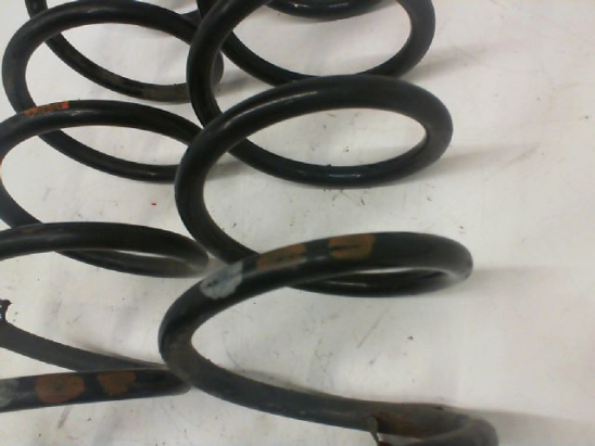 Ressort amortisseur ard occasion VOLKSWAGEN GOLF IV Phase 1 - 1.9 SDI