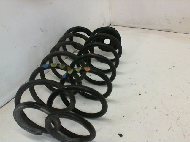 Ressort amortisseur ard occasion VOLKSWAGEN POLO IV Phase 1 - 1.2 65ch