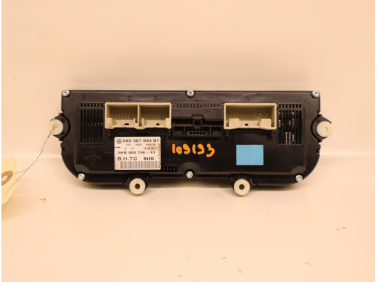 Commande de chauffage occasion VOLKSWAGEN PASSAT V Phase 1 CC - 2.0 TDI 140ch