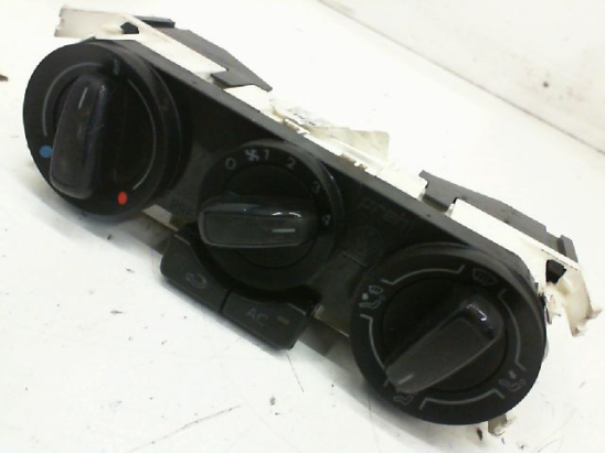 Commande de chauffage occasion VOLKSWAGEN POLO V Phase 1 - 1.2 TDI 75ch