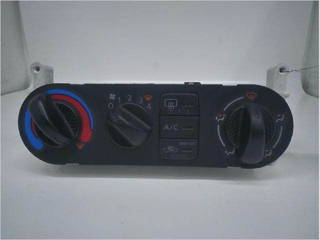 Commande de chauffage occasion NISSAN TERRANO II Phase 4 - 2.7 TDi 125ch