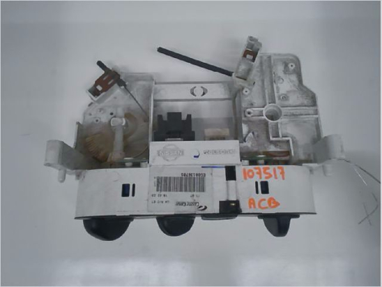 Commande de chauffage occasion NISSAN TERRANO II Phase 4 - 2.7 TDi 125ch