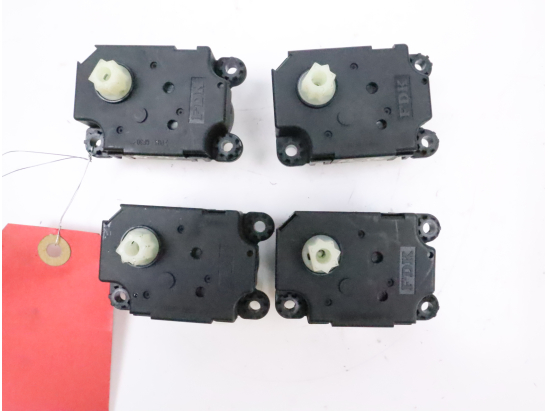 Moteur volet de chauffage occasion RENAULT MEGANE III Phase 1 CC - 1.9 DCI 130ch