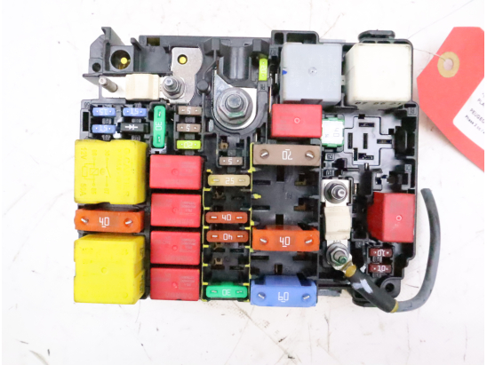 Platine fusible av occasion PEUGEOT 5008 II Phase 2 - 1.2 130ch