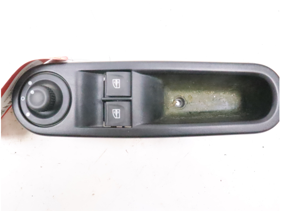 Commande lève-glace porte avant gauche occasion RENAULT TWINGO III Phase 1 - 0.9 TCE 12v 90ch