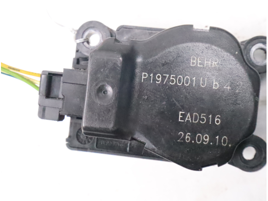 MOTEUR VOLET DE CHAUFFAGE