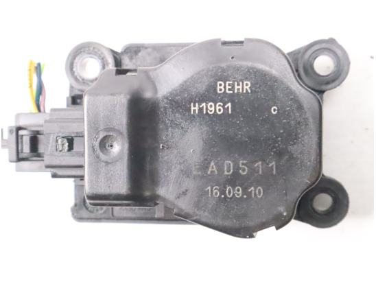 MOTEUR VOLET DE CHAUFFAGE