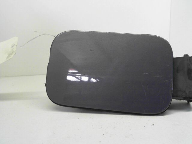 VOLET DE TRAPPE CARBURANT