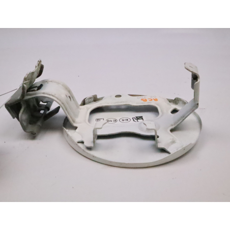 VOLET DE TRAPPE CARBURANT