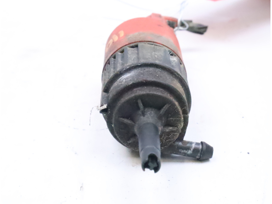 Pompe lave-glace ar occasion VOLVO V40 I Phase 2 - 1.9 D 102ch