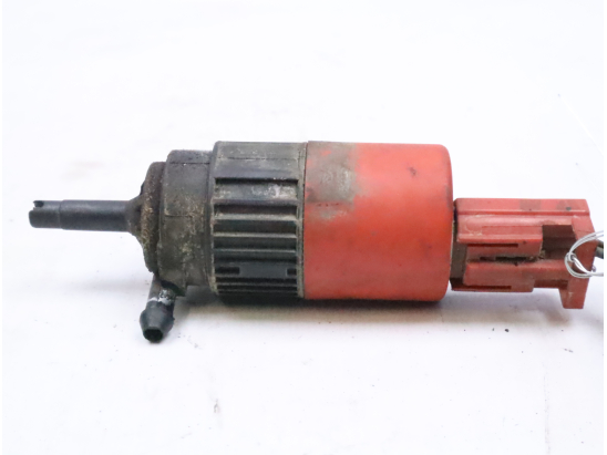 Pompe lave-glace ar occasion VOLVO V40 I Phase 2 - 1.9 D 102ch