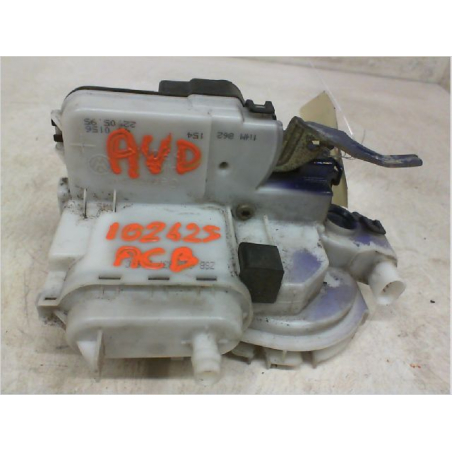 Serrure porte avd occasion VOLKSWAGEN POLO III Phase 1 - 1.6 75ch