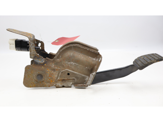 Pedale de frein occasion DACIA DUSTER Phase 2 - 1.5 DCI 110ch