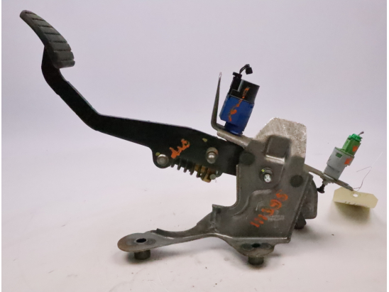 Pedale embrayage occasion RENAULT CAPTUR Phase 1 - 1.5 DCI 90ch