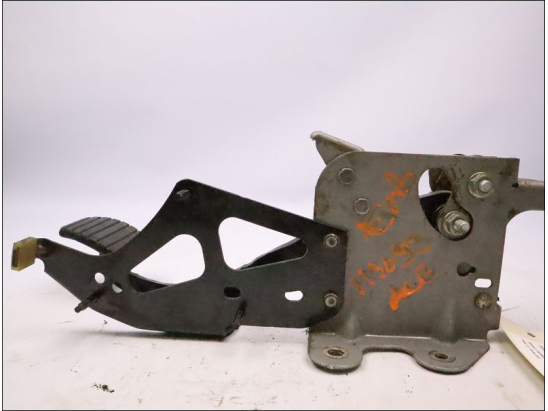 Pedale de frein occasion RENAULT SCENIC II Phase 2 - 1.5 DCI 105ch