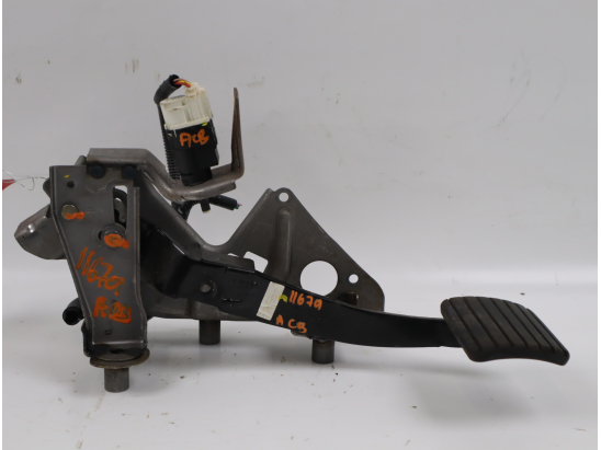Pedale de frein occasion RENAULT CAPTUR Phase 1 - 1.2i 118 16V