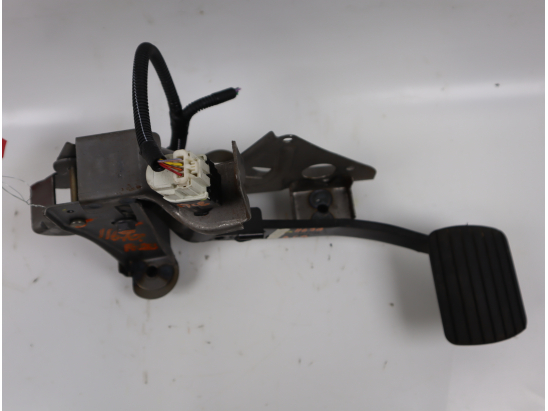 Pedale de frein occasion RENAULT CAPTUR Phase 1 - 1.2i 118 16V