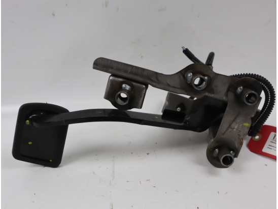 Pedale de frein occasion RENAULT CAPTUR Phase 1 - 1.2i 118 16V