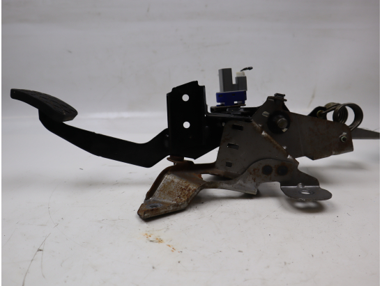 Pedale embrayage occasion MAZDA 3 I Phase 2 - 1.6 MZ-CD 110ch