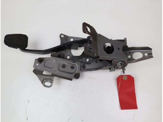 Pedale de frein occasion FORD FIESTA VII Phase 1 - 1.1i 85ch