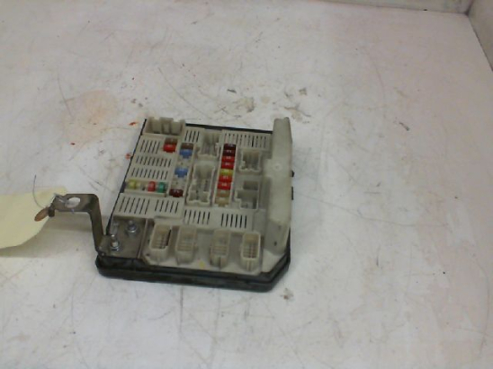 Platine fusible av occasion RENAULT SCENIC II Phase 2 - 1.9 DCI 130ch