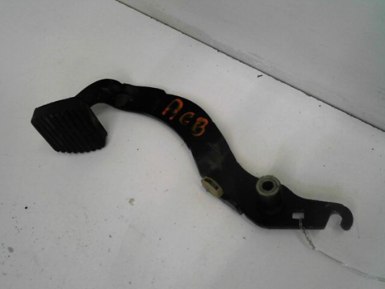Pedale embrayage occasion PEUGEOT 206 Phase 1 - 1.6i 16v