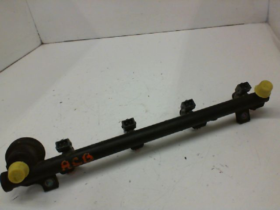 Rampe injection occasion RENAULT MEGANE I Phase 2 - 1.4i 16v