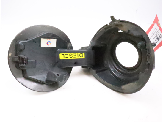 VOLET DE TRAPPE CARBURANT