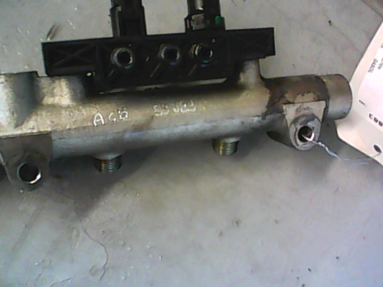 Rampe injection occasion PEUGEOT 406 COUPE Phase 1 - 2.2 HDI