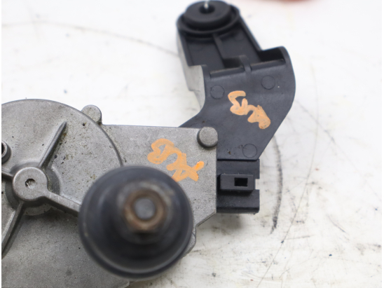 MOTEUR ESSUIE-GLACE AR
