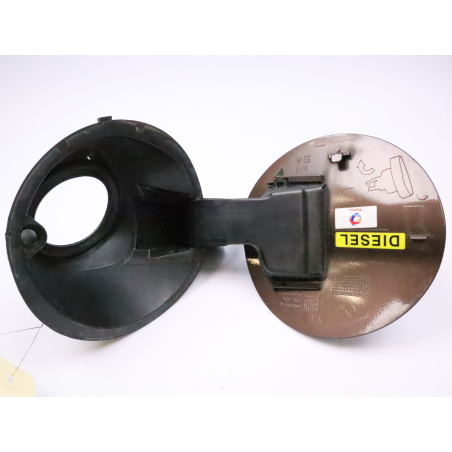 VOLET DE TRAPPE CARBURANT