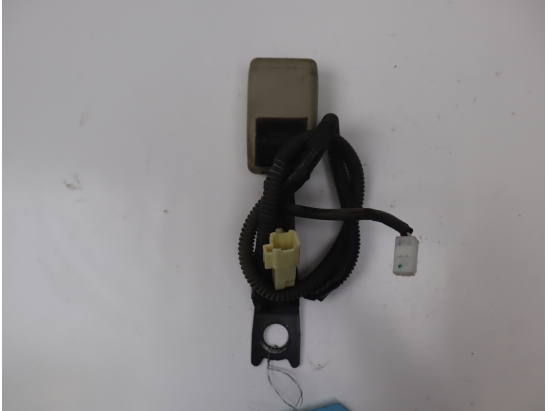 Ancrage ceinture avant droit occasion TOYOTA AVENSIS II phase 1 - 115 D-4D