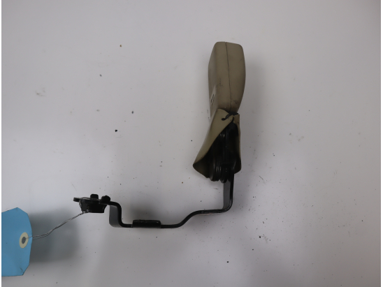 Ancrage ceinture arrière droit occasion TOYOTA AVENSIS II phase 1 - 115 D-4D