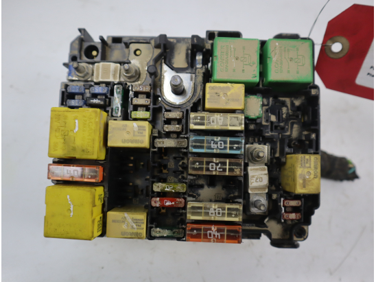 Platine fusible av occasion PEUGEOT 208 Phase 1 - 1.6 E-HDI 92ch