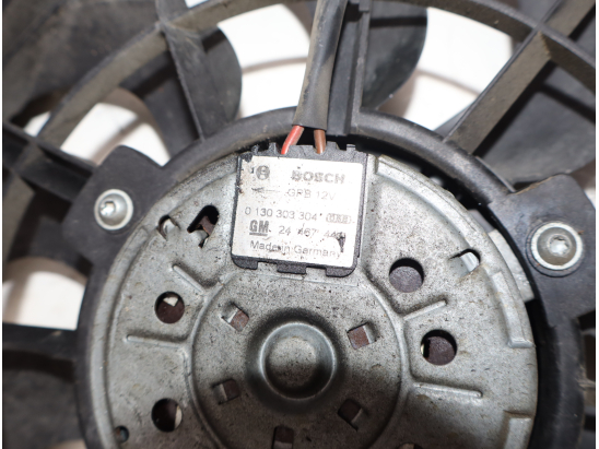 Ventilateur de refroidissement D occasion OPEL ASTRA III Phase 2 GTC - 1.9 CDTI 120ch