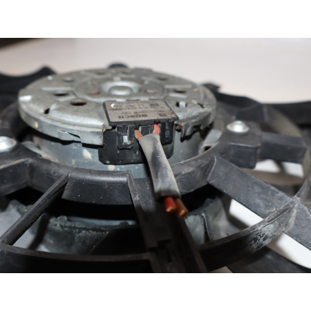 Ventilateur de refroidissement D occasion OPEL ASTRA III Phase 2 GTC - 1.9 CDTI 120ch